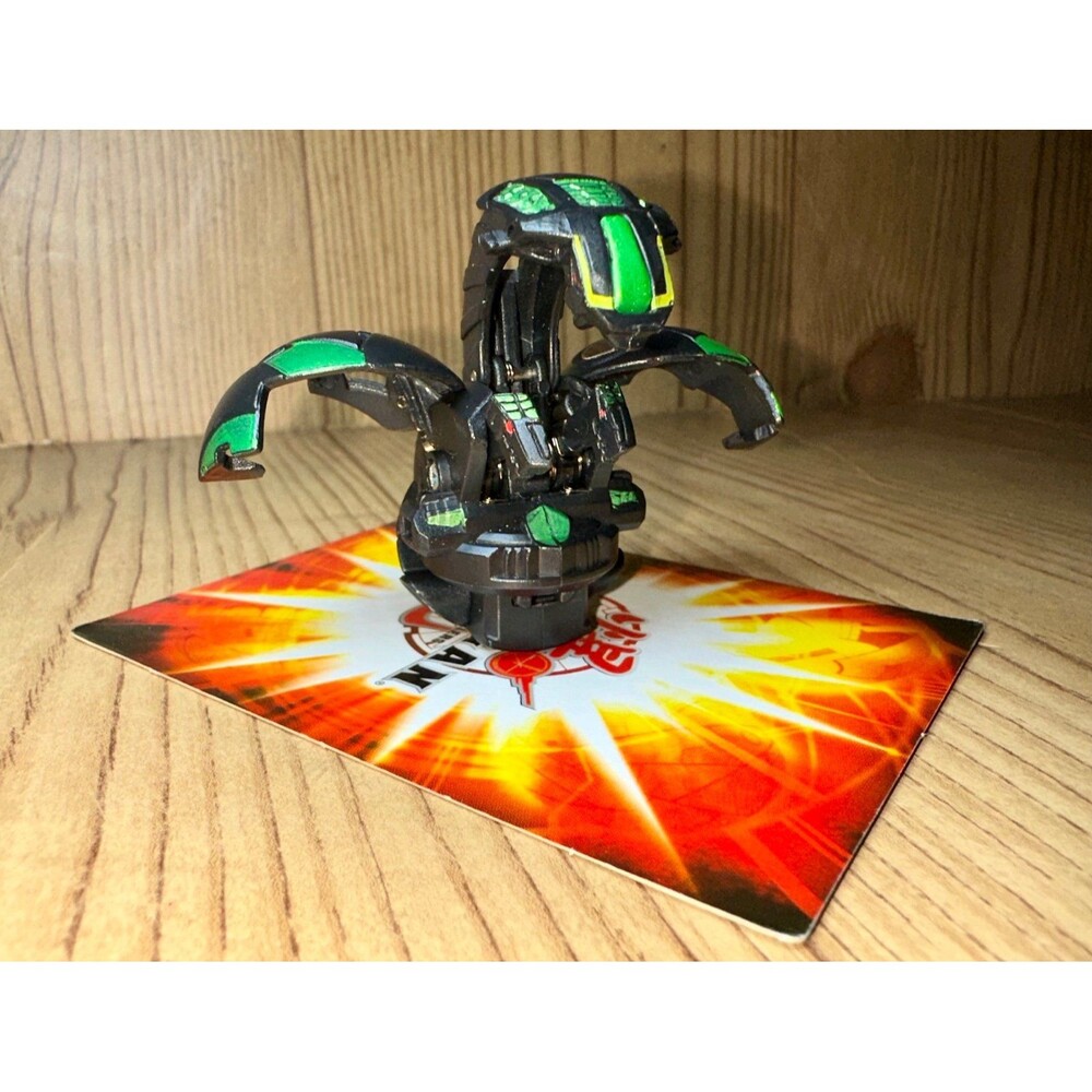 Bakugan RARE Darkus Hades 730G 3 Headed Black Green Battle Brawlers Red Eyes